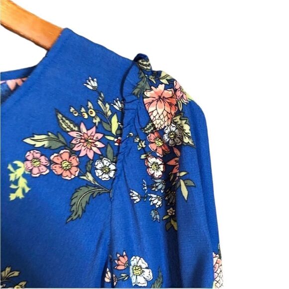 NWT! Loft floral long sleeve blouse.‎ - Picture 12 of 13